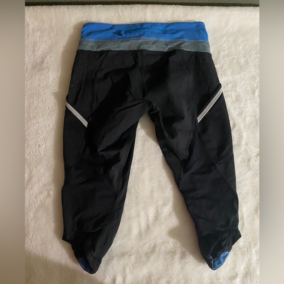 Lululemon run a marathon crop, color black / blue multi,Material power luxtreme - Picture 5 of 12